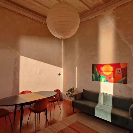 아파트 Elegantes Historisches Mit Herrlichem By Interhome
