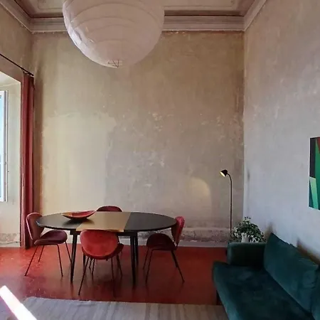 아파트 Elegantes Historisches Mit Herrlichem By Interhome