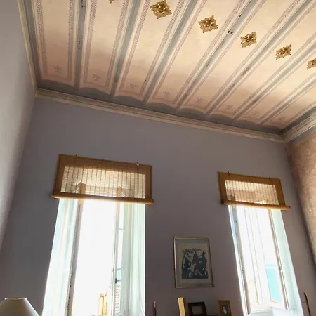 Elegantes Historisches Mit Herrlichem By Interhome 임페리아