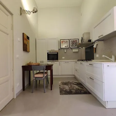 아파트 Elegantes Historisches Mit Herrlichem By Interhome *